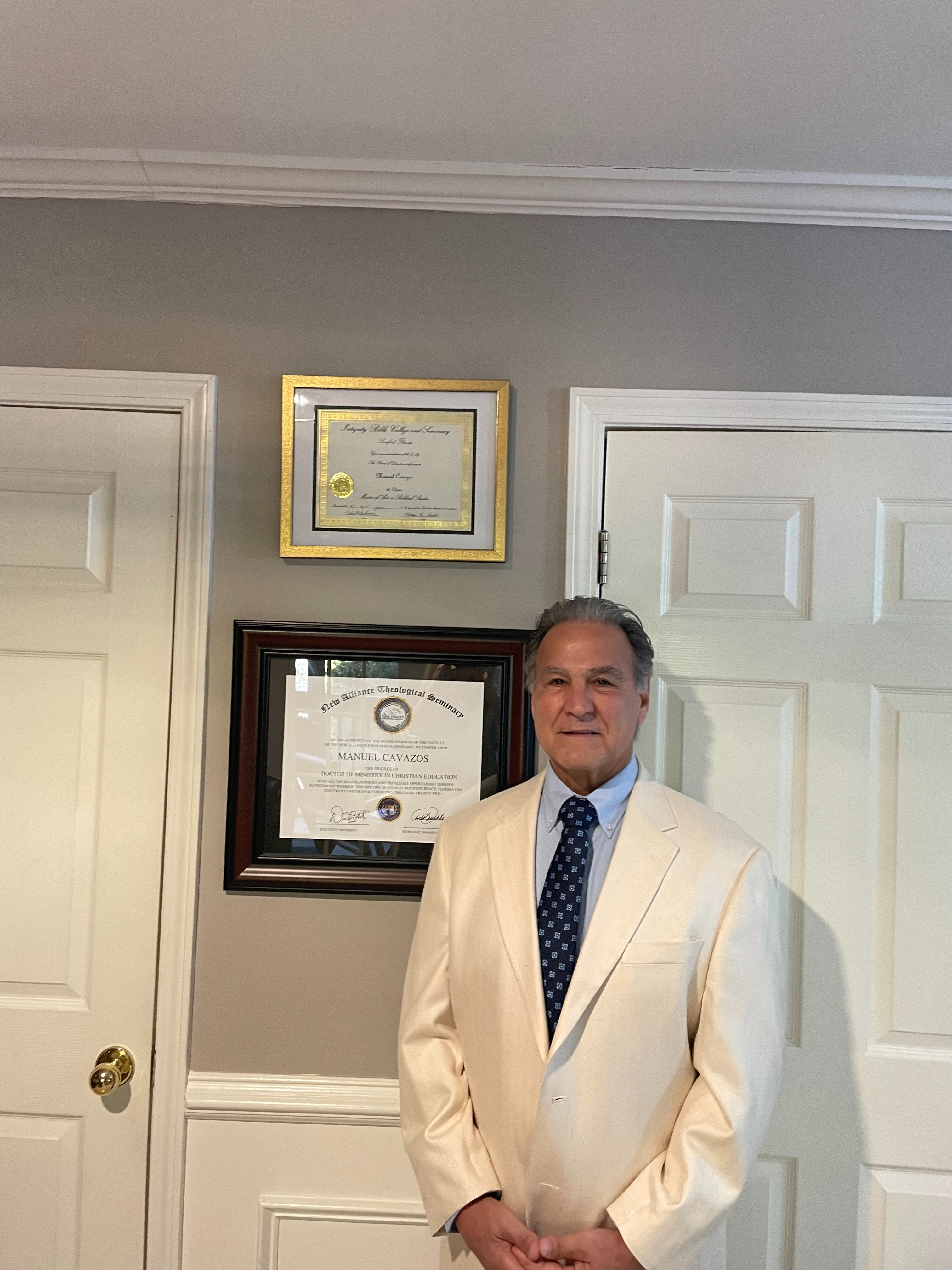 Dr. Manuel Cavazos, PhD